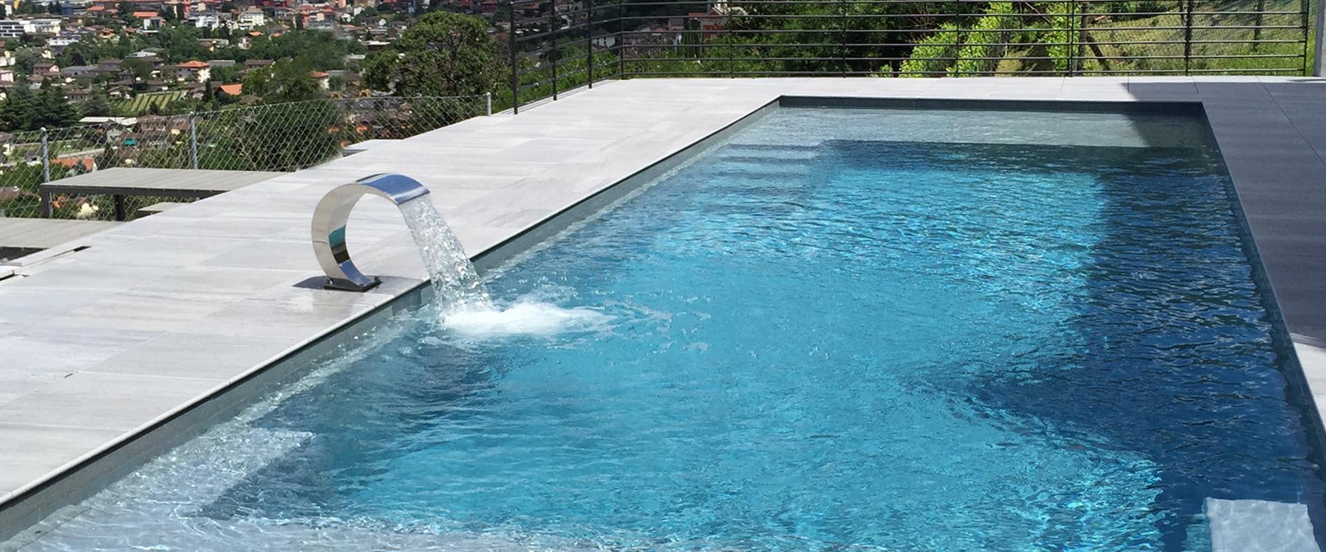 Come aprire e preparare al meglio la piscina per la stagione balneare
