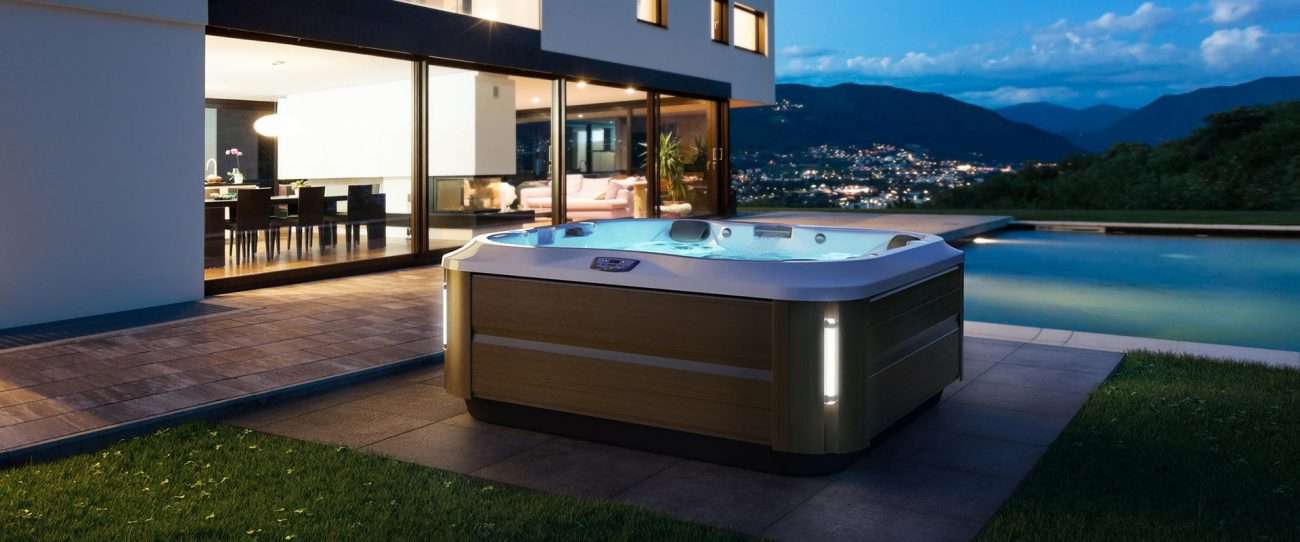 Vasche idromassaggio da esterno e da interno: capire la differenza