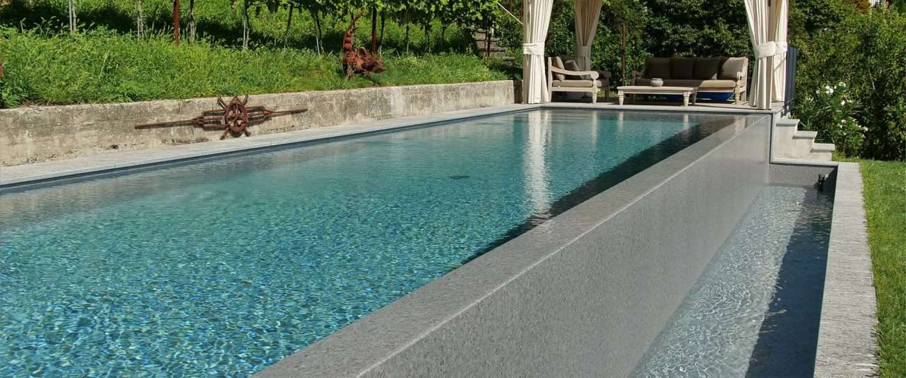 Come scegliere il colore del rivestimento in PVC per la piscina